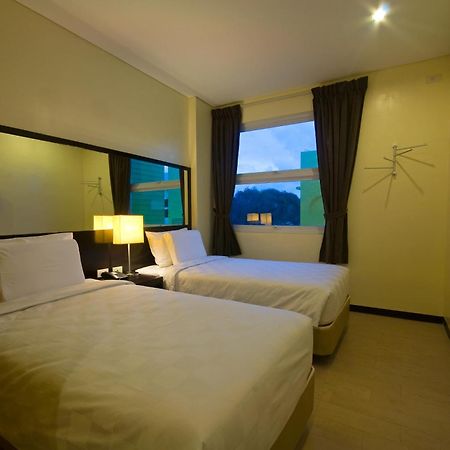 Go Hotels Iloilo Εξωτερικό φωτογραφία