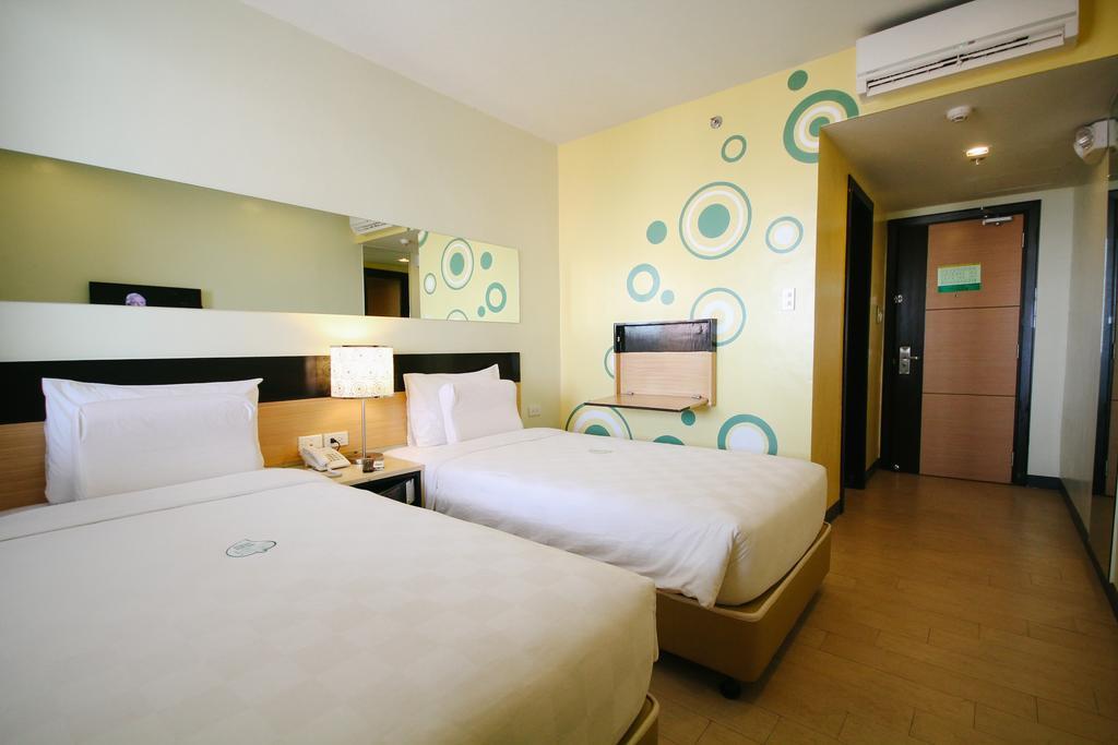Go Hotels Iloilo Εξωτερικό φωτογραφία