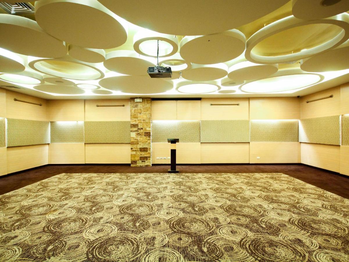 Go Hotels Iloilo Εξωτερικό φωτογραφία
