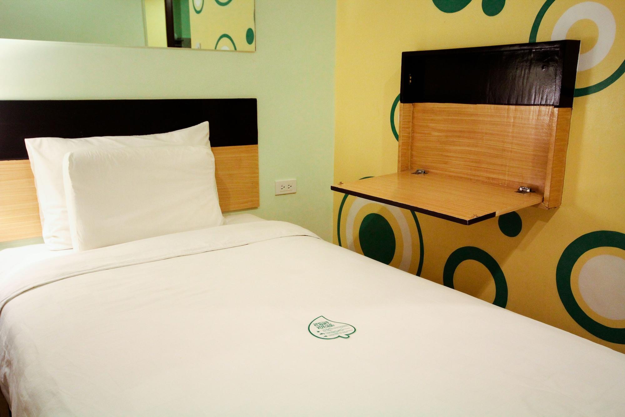 Go Hotels Iloilo Εξωτερικό φωτογραφία