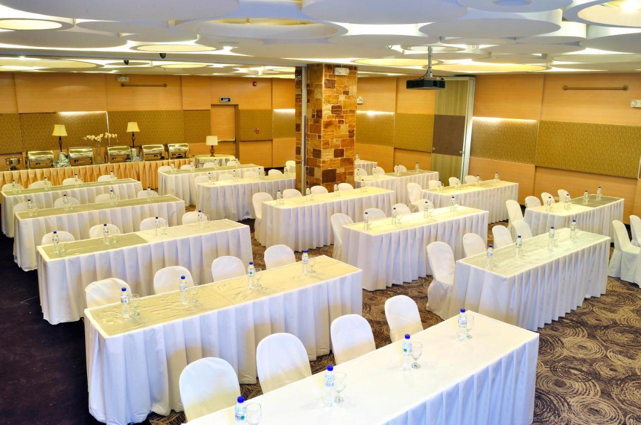 Go Hotels Iloilo Εξωτερικό φωτογραφία