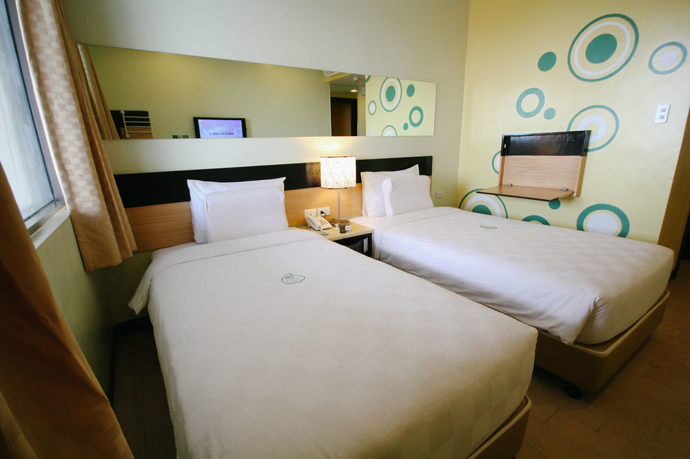 Go Hotels Iloilo Εξωτερικό φωτογραφία