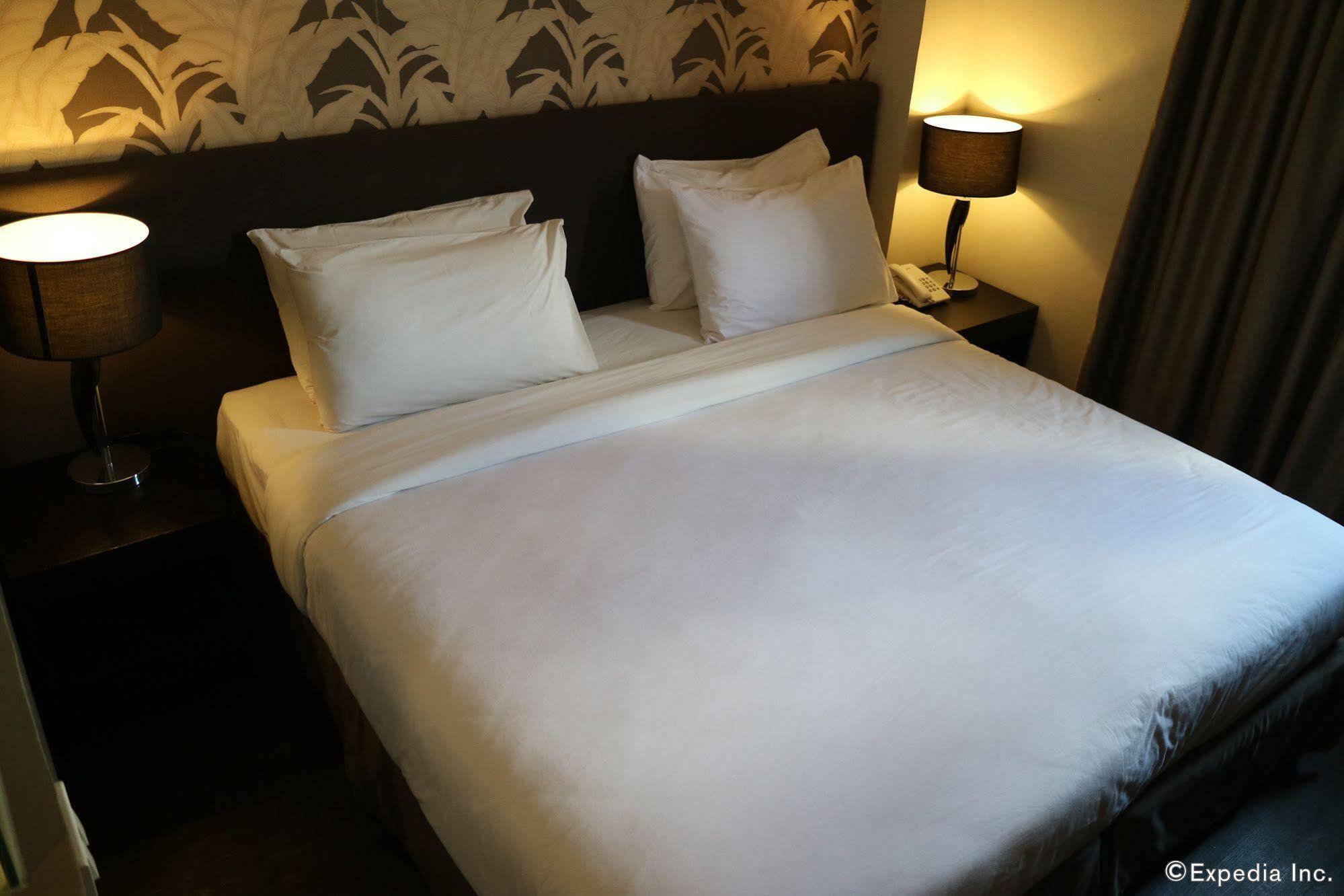 Go Hotels Iloilo Εξωτερικό φωτογραφία