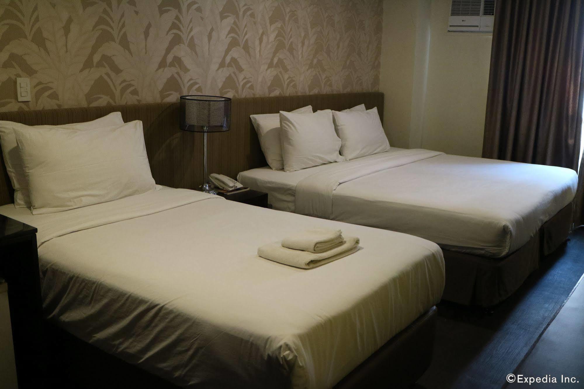 Go Hotels Iloilo Εξωτερικό φωτογραφία